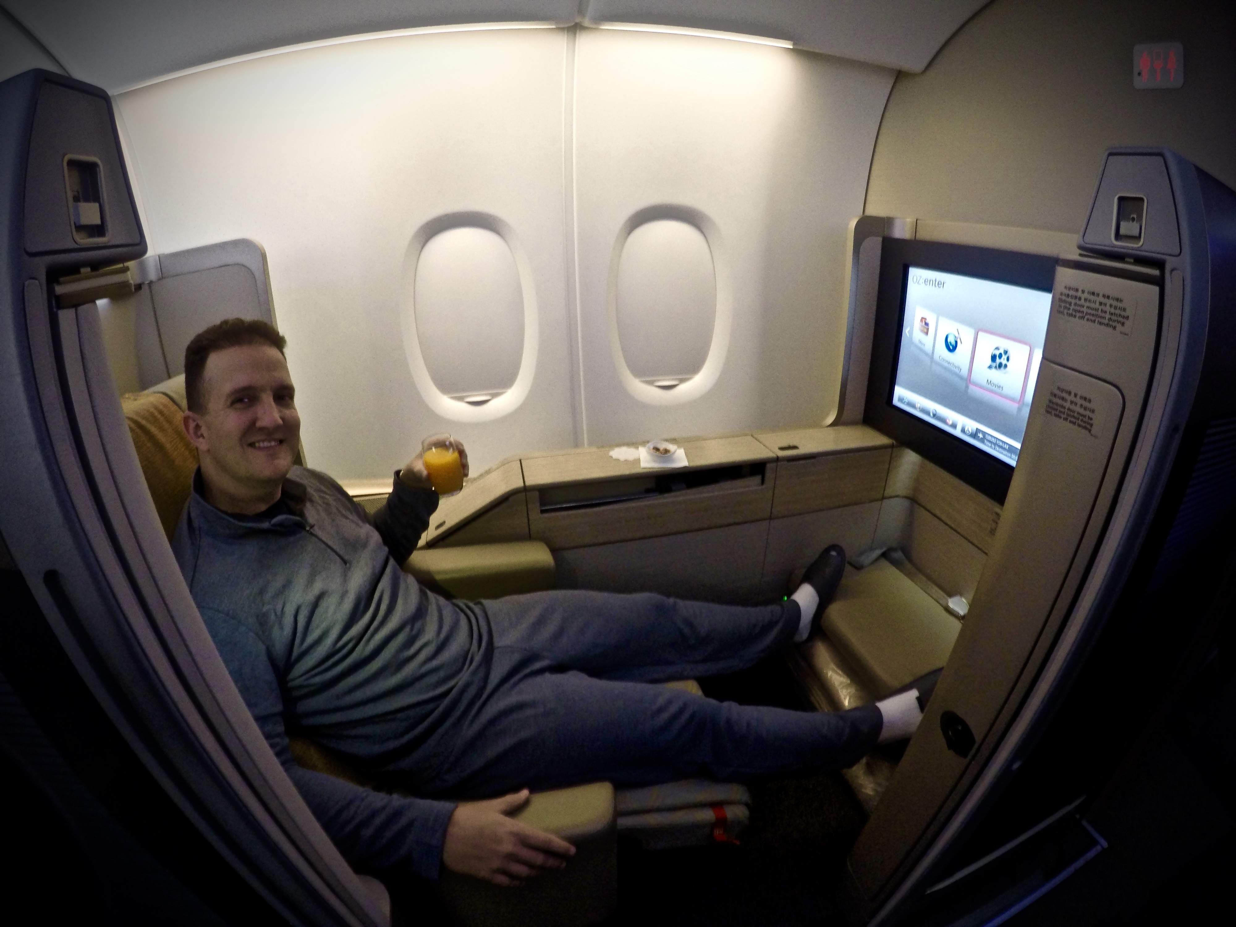 What It’s Like Flying First Class to Asia (PICS + VIDEO) – Ramblin' Randy